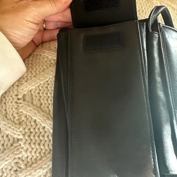 Fossil purse,  with phone holder. Small leather crossbody - Picture 6 of 12